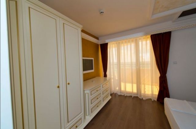 Golden Rainbow VIP Residence - Two bedroom apartment lux sea view 