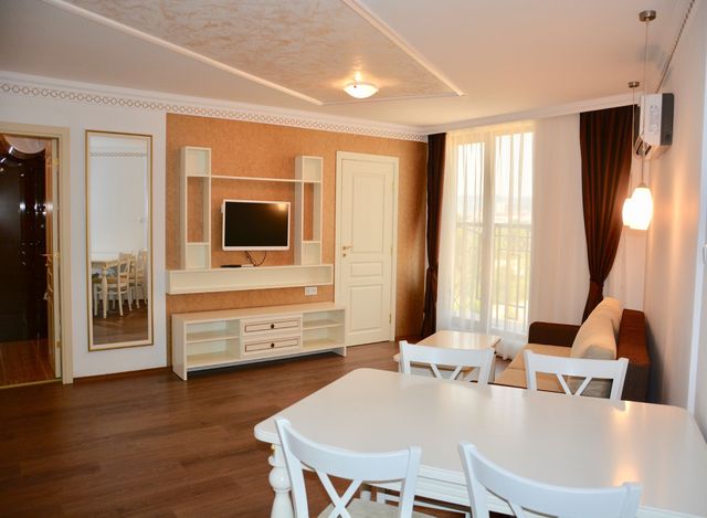     - One bedroom apartment lux 